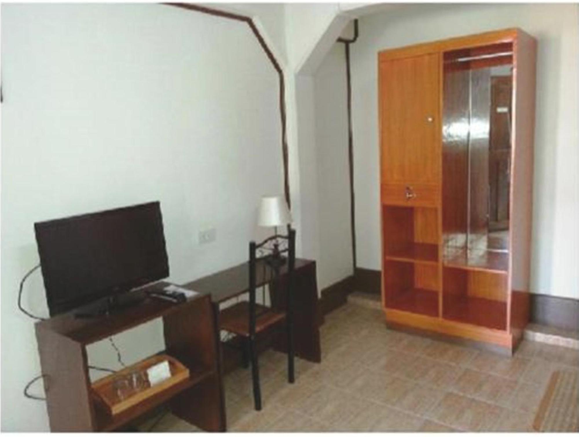 คาซา เท็นเทย์ Bed & Breakfast อีโลอีโลซิตี้ ภายนอก รูปภาพ