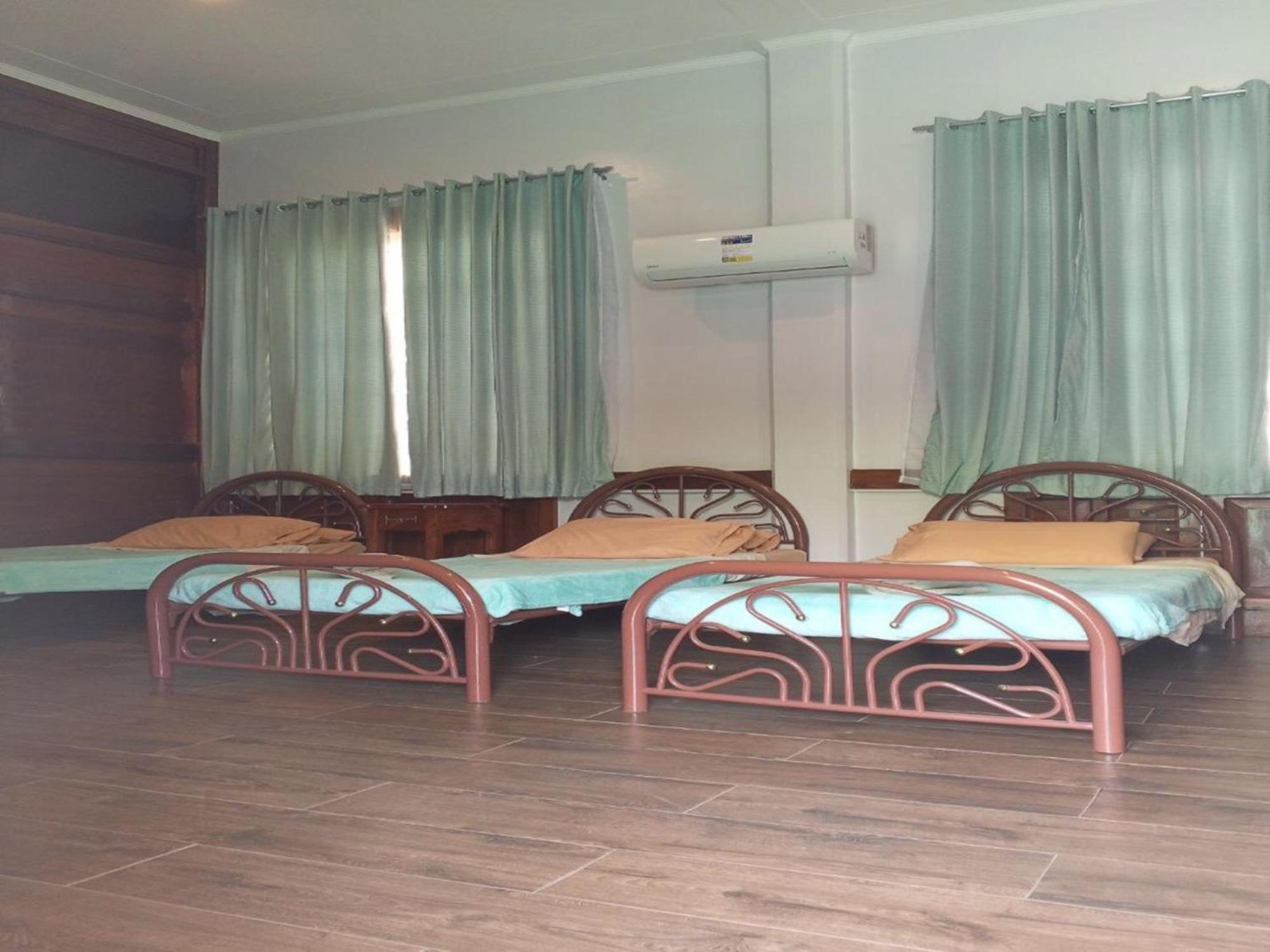 คาซา เท็นเทย์ Bed & Breakfast อีโลอีโลซิตี้ ภายนอก รูปภาพ
