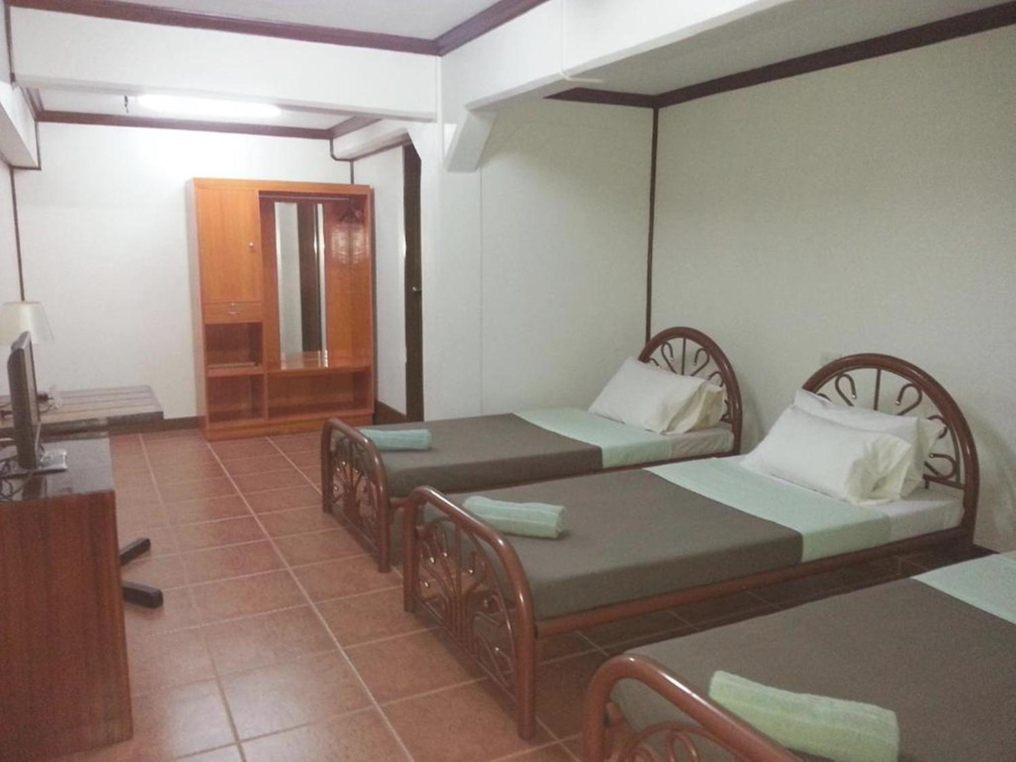 คาซา เท็นเทย์ Bed & Breakfast อีโลอีโลซิตี้ ภายนอก รูปภาพ
