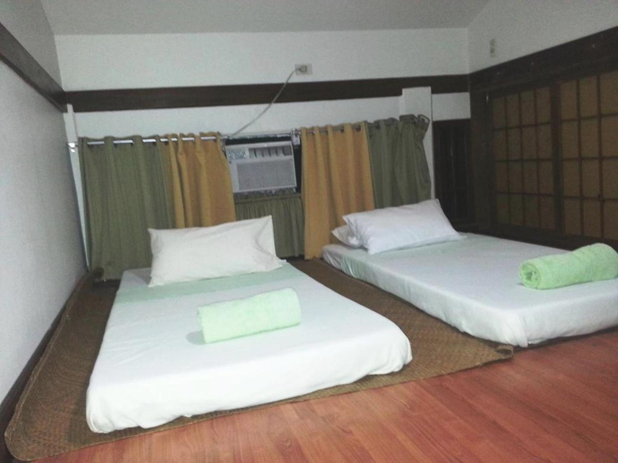 คาซา เท็นเทย์ Bed & Breakfast อีโลอีโลซิตี้ ภายนอก รูปภาพ