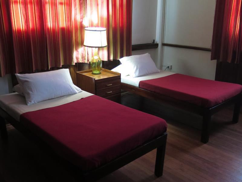 คาซา เท็นเทย์ Bed & Breakfast อีโลอีโลซิตี้ ภายนอก รูปภาพ
